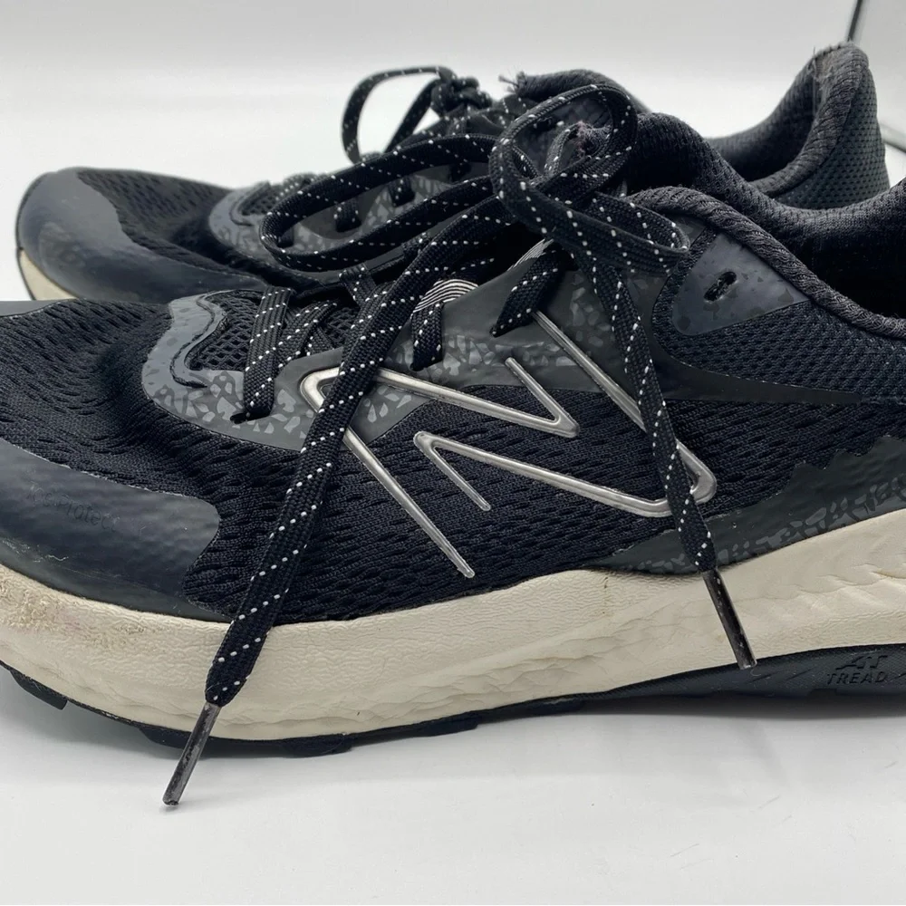 New Balance Dynasoft Nitrel v4 Women  Trail Running Shoes WTNTRCK4-Black 9.5